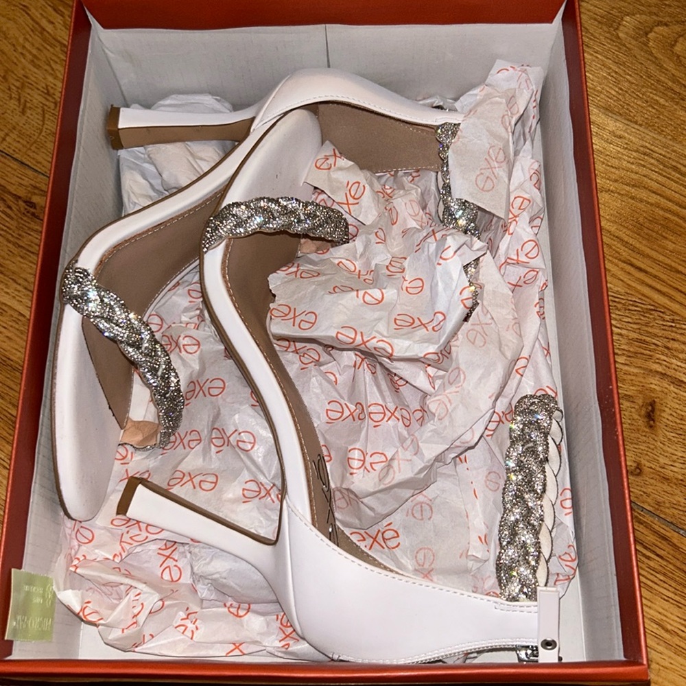 Exé woman’s real leather heels